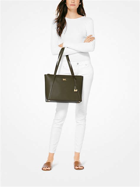 fourre-tout maddie michael kors|Maddie Large Crossgrain Leather Tote Bag .